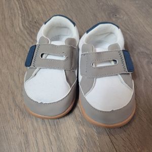 Total Baby shoes unisex with rubber bottom size 2.5